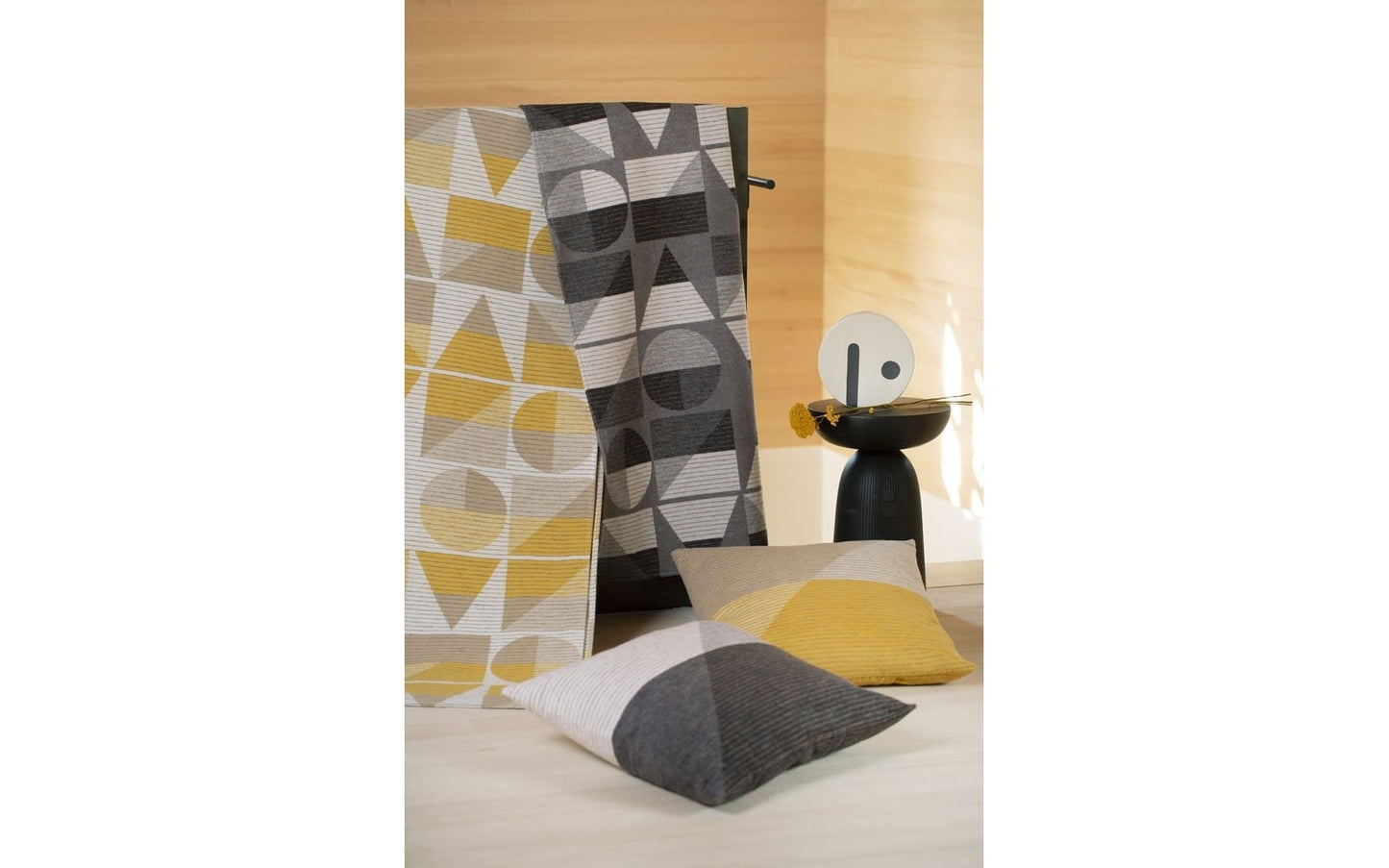 LUCA Decke Geometric grau