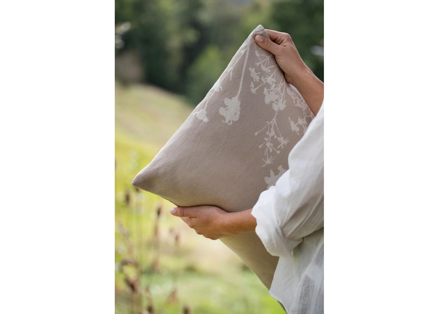 Beige cotton pillow cover with subtle floral pattern, unique cozy home decor for individual style and favorite pieces. - PORTO Kissenhülle Blumen natur