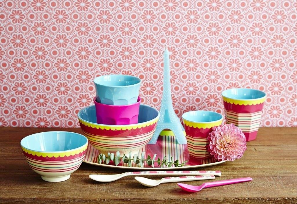 Set of uniquely striped melamine bowls and cups in pastel colors, perfect as Lieblingsstücke für dein Zuhause and. - Melamine Bowl Striped Print