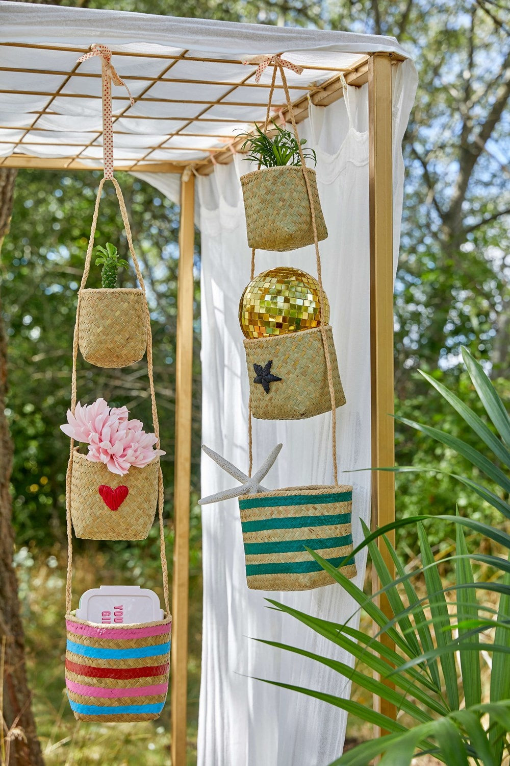 Raffia Hanging Storage Baskets Hearts
