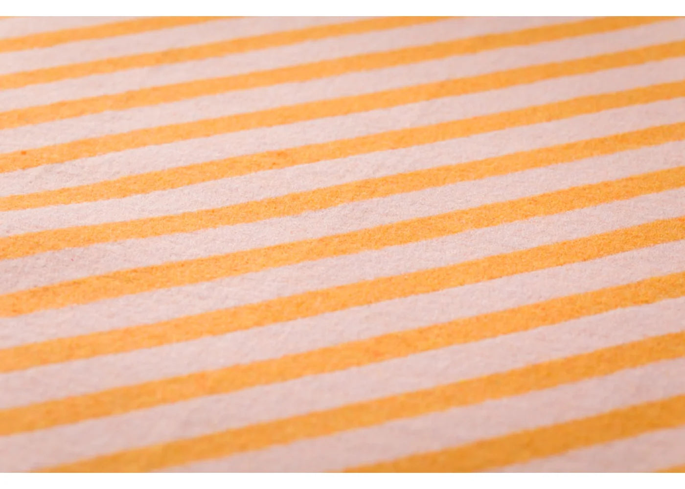 Soft baby blanket with diagonal orange stripes, unique design for individueller Stil and Wohndeko. - JUWEL Babydecke Diagonalstreifen orange