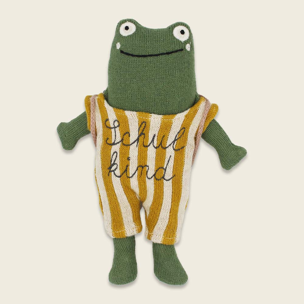 Green plush frog with striped yellow-white overalls labeled "Schulkind," unique cotton toy for individual style and favorite . - Frosch Schulkind grün mit Schultasche