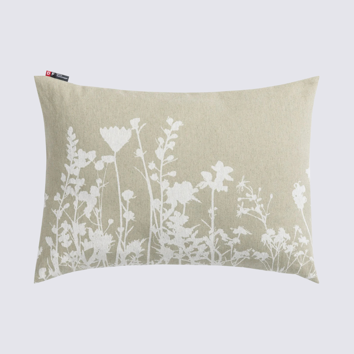 Light green linen pillow cover with delicate white floral pattern, unique Wohndeko for an individueller Stil and. - PORTO Kissenhülle Blumen lindgrün