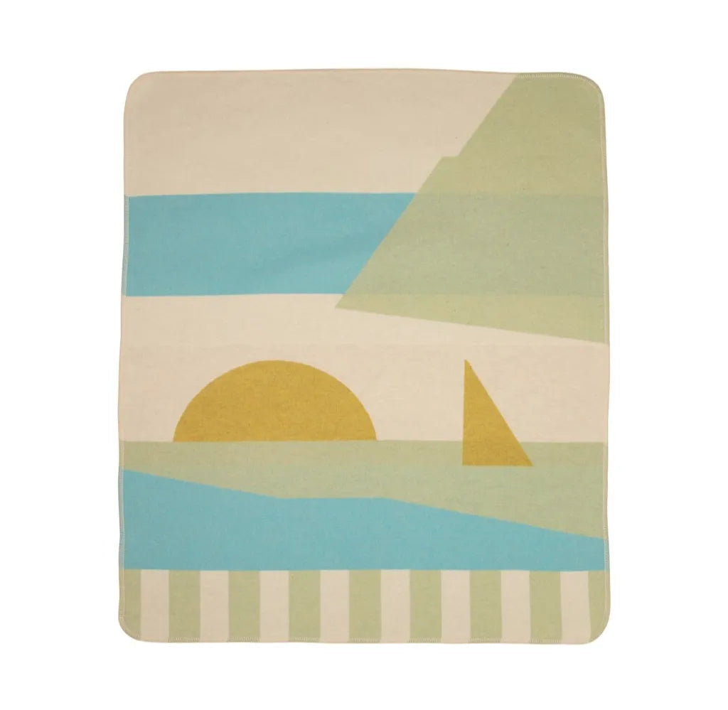 Light green abstract baby blanket with soft cotton texture, unique design, perfect as Lieblingsstücke für dein Zuhause and. - JUWEL Babydecke Abstrakt hellgrün