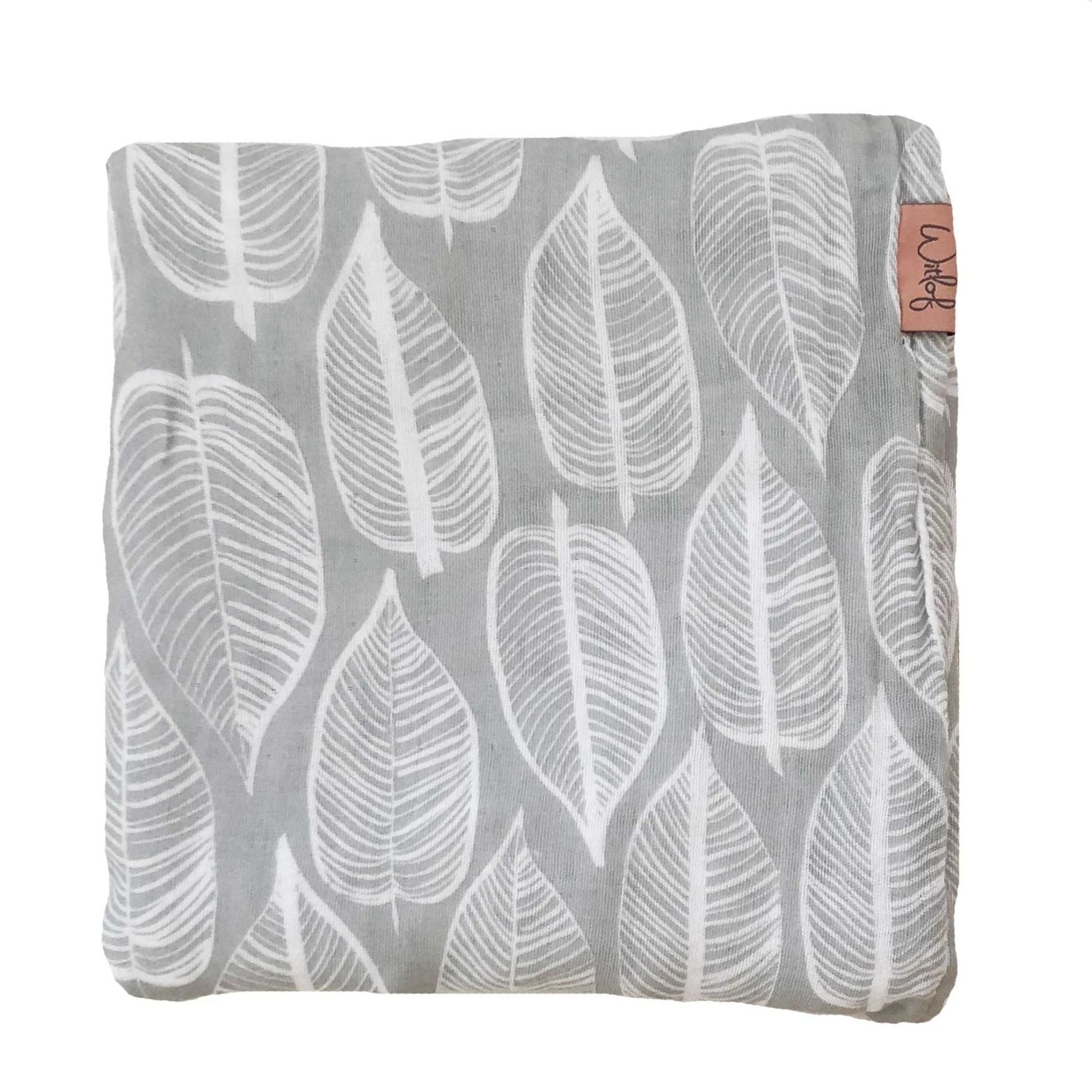 Warm grey swaddle with white leaf pattern, einzigartig Wohndeko for individueller Stil and Lieblingsstücke für dein Zuhause. - Swaddle 120x120 Beleaf Warm grey